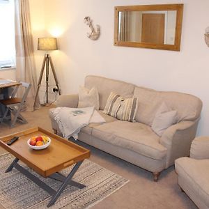 Seaside Cottage 2 Bedroom - Bron-Y-Wendon Holiday Park